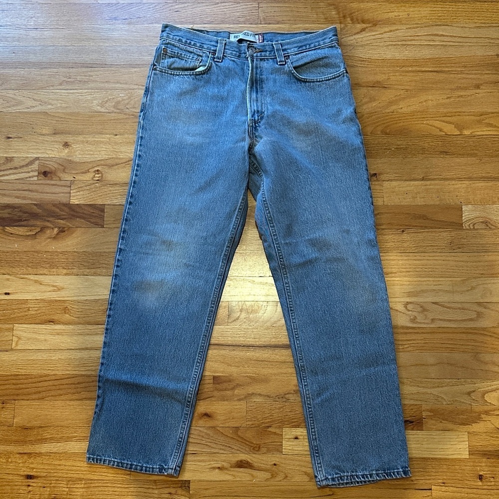Like New! Levi's Men's Straight Fit Jeans in Light Blue